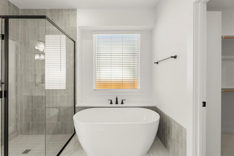 18. 605 Curtiss - Bath