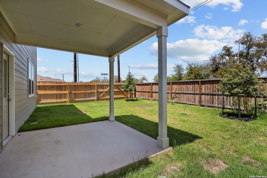 Exterior details and patio area of a home in Spring Creek, San Antonio (Image 3).