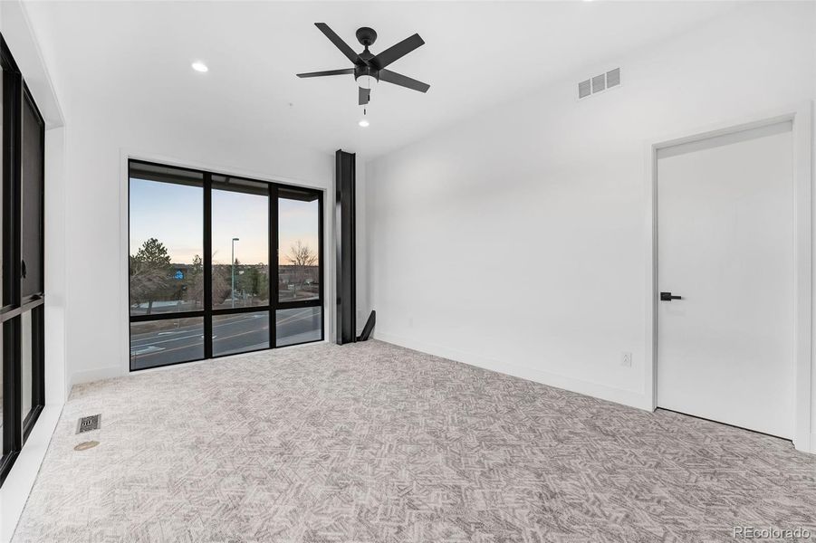 Spacious, unfurnished interior of a new home in , Superior (Image 23).