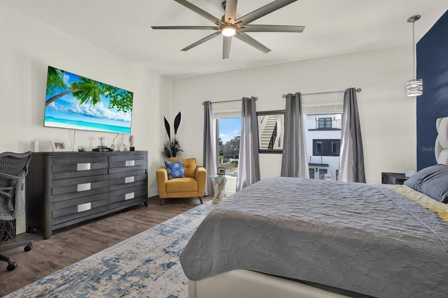 Furnished interior view inside a new home in , Pinellas Park (Image 42).