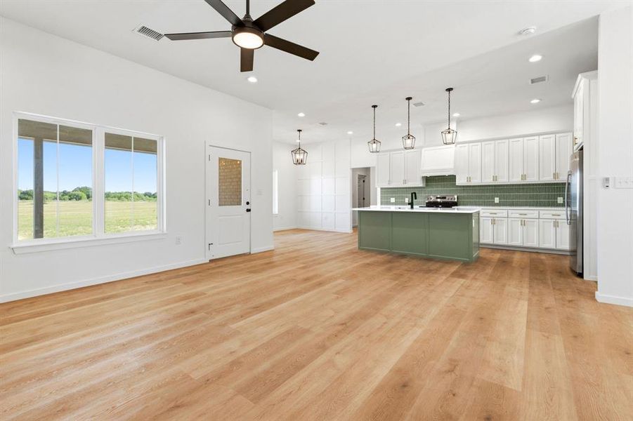 Spacious, unfurnished interior of a new home in , Hawley (Image 26).