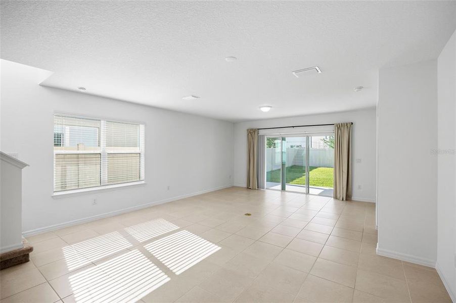 Spacious, unfurnished interior of a new home in , Land O' Lakes (Image 25).