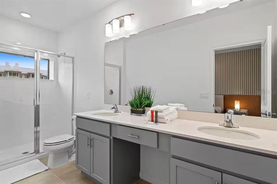 Furnished interior view inside a new home in , Orlando (Image 6).