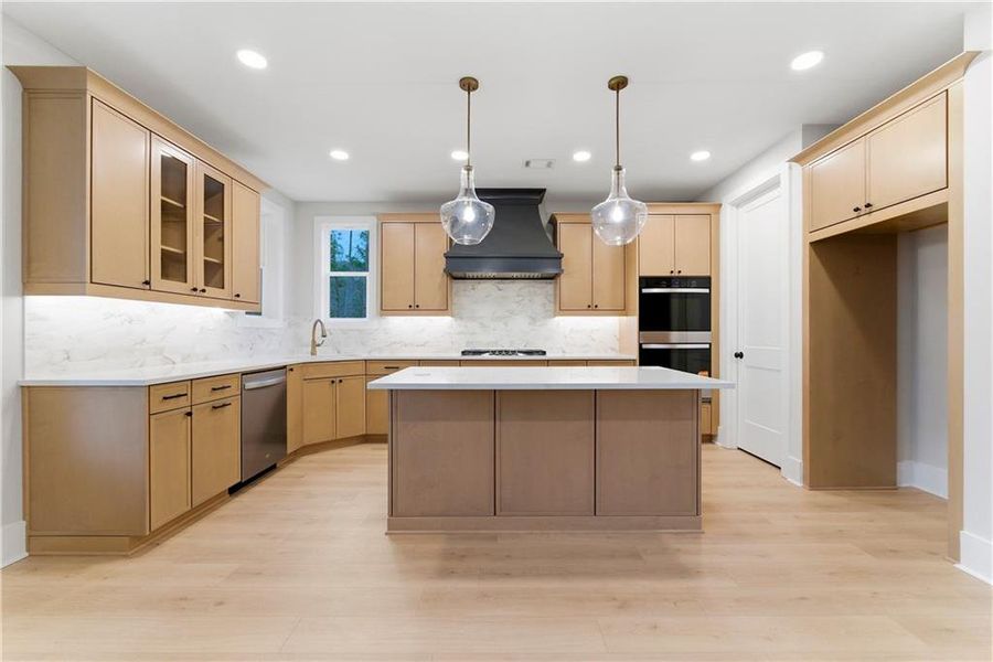 Furnished interior view inside a new home in Sterlington, Canton (Image 9).