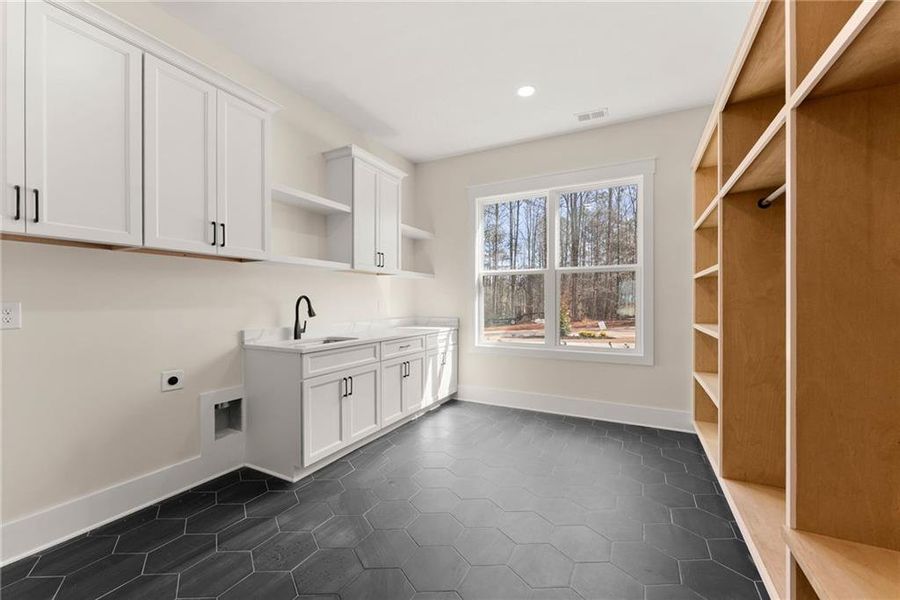 Image 65 of a home in .