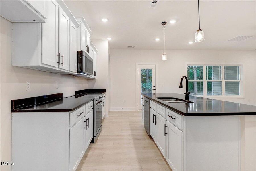 18-105 Oxford Ct-18 18-105 Oxford Ct-18