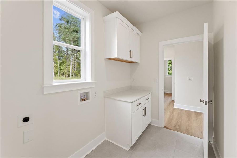 Furnished interior view inside a new home in Bay Creek Overlook, Loganville (Image 16).