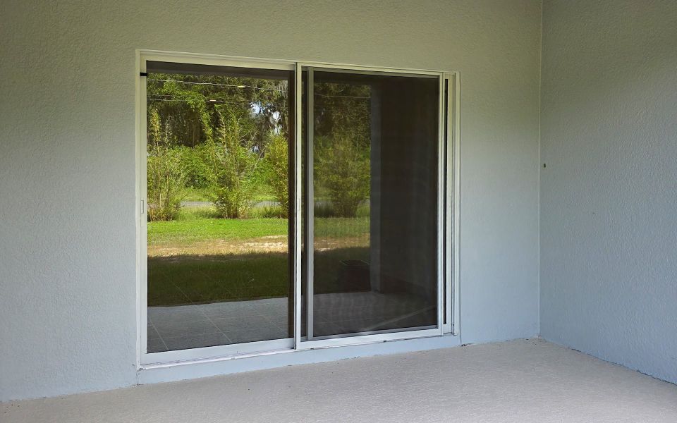 Furnished interior view inside a new home in Blue Springs Reserve Townhomes, Groveland (Image 7). Furnished interior view inside a new home in Blue Springs Reserve Townhomes, Groveland (Image 7).
