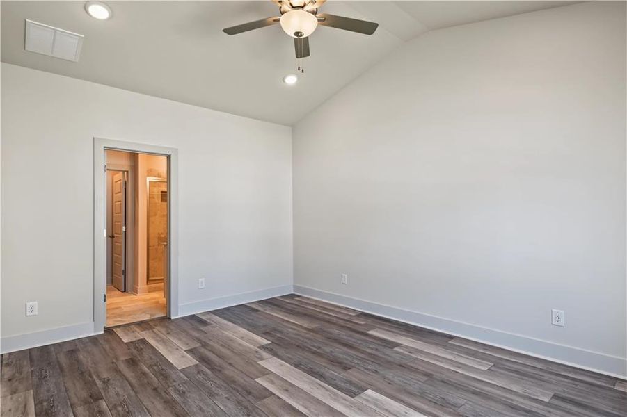 Spacious, unfurnished interior of a new home in , Norcross (Image 13).