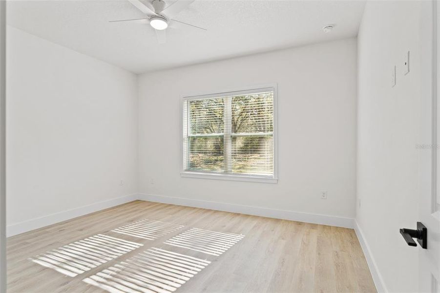 Spacious, unfurnished interior of a new home in , Weeki Wachee (Image 21).