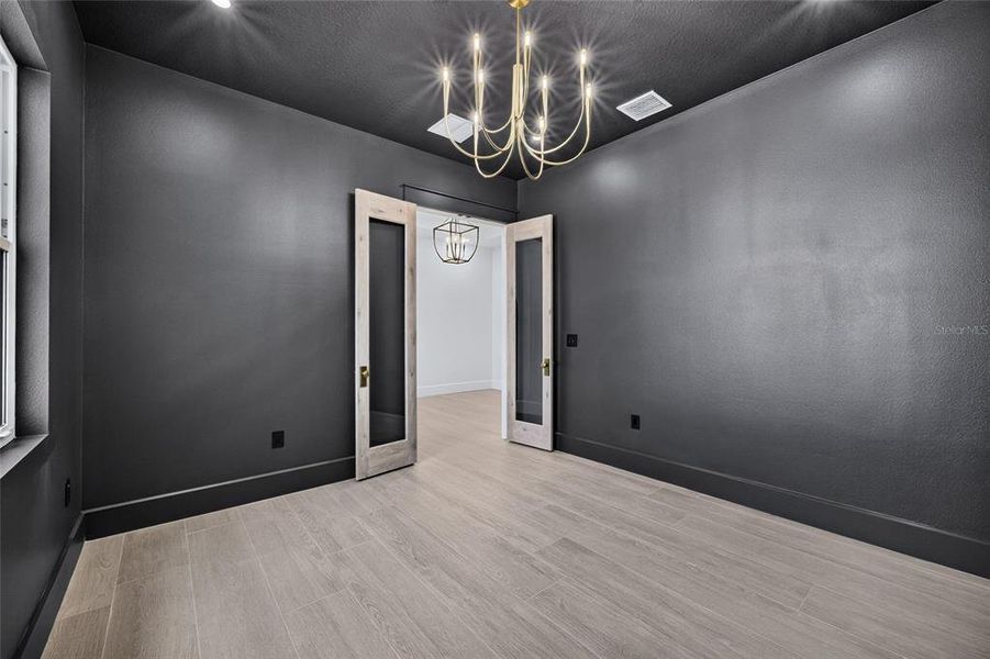 Spacious, unfurnished interior of a new home in , Dade City (Image 71).