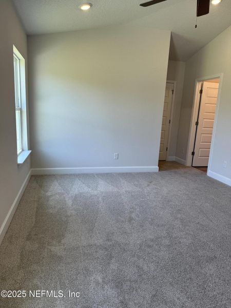 Spacious, unfurnished interior of a new home in Summerglen, Jacksonville (Image 50).