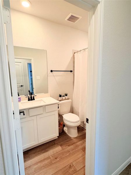 Furnished interior view inside a new home in , Richmond (Image 43).