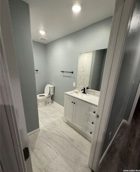 Furnished interior view inside a new home in , Killeen (Image 5).