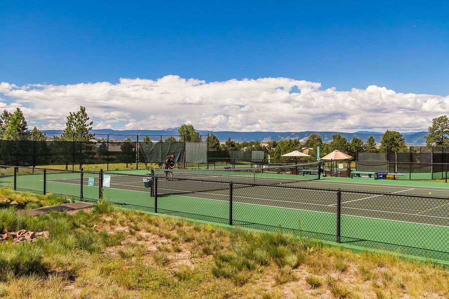 Community amenities associated with the Residence 4 by Trumark Homes in The Summit at Castle Pines, Castle Pines (Image 11).