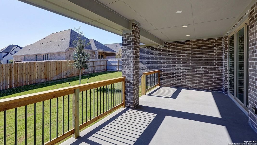 Exterior details and patio area of a home in Arcadia Ridge 50', San Antonio (Image 23).