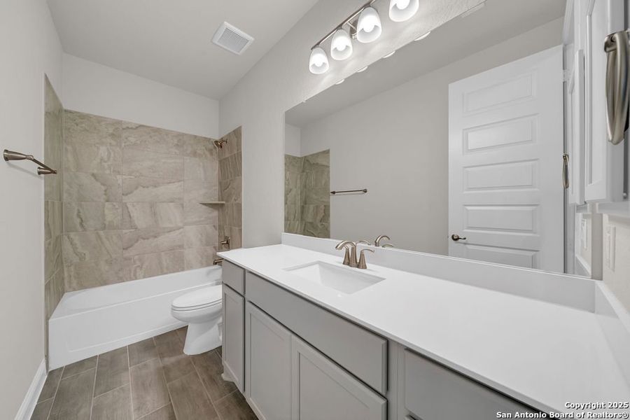 Furnished interior view inside a new home in The Parklands, Schertz (Image 8). Furnished interior view inside a new home in The Parklands, Schertz (Image 8).