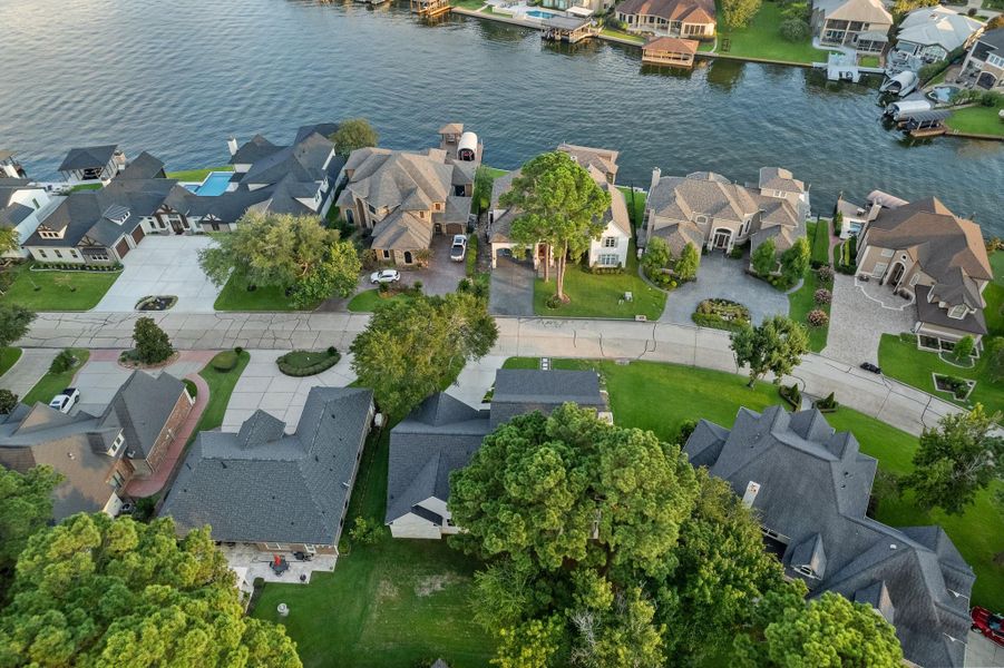 Image 37 of a home in . Image 37 of a home in .