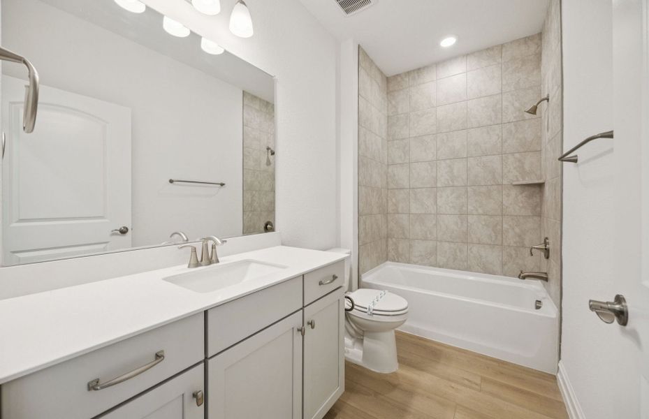 Spacious secondary bedroom Spacious secondary bedroom