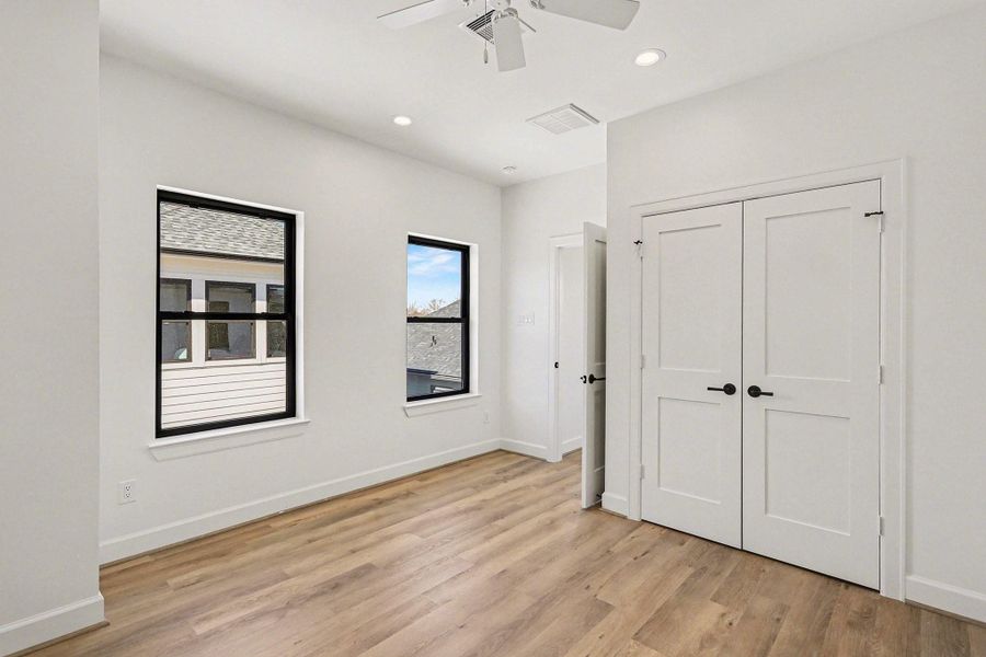 Spacious, unfurnished interior of a new home in , Houston (Image 29).