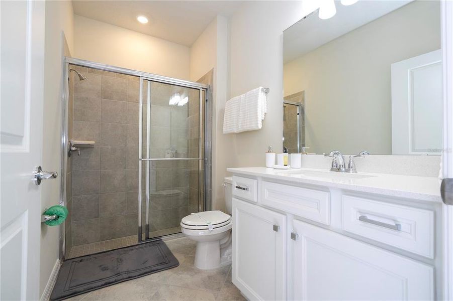 Furnished interior view inside a new home in Windsor Cay Resort, Clermont (Image 4).