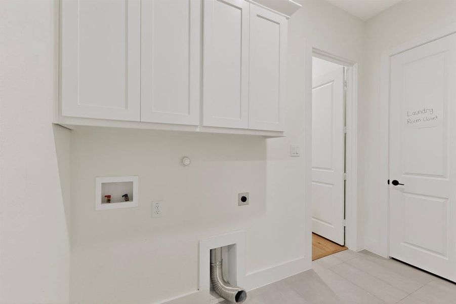 Spacious, unfurnished interior of a new home in The Homestead - 62', Rockwall (Image 20). Spacious, unfurnished interior of a new home in The Homestead - 62', Rockwall (Image 20).