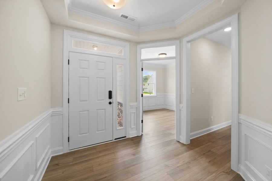 Spacious, unfurnished interior of a new home in Grove Park, Clemmons (Image 19).