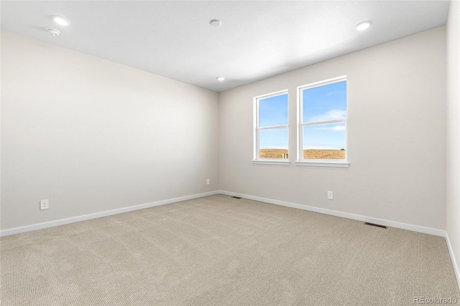 Spacious, unfurnished interior of a new home in Independence, Elizabeth (Image 21).