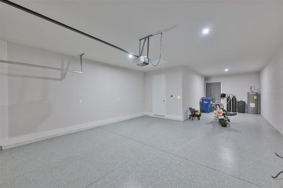 Spacious, unfurnished interior of a new home in , Parrish (Image 29).