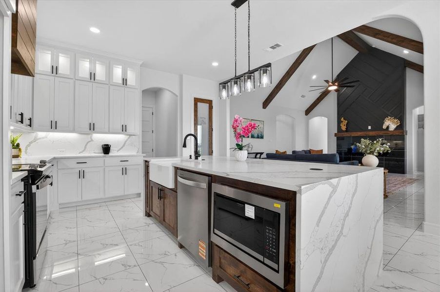 Furnished interior view inside a new home in , Celeste (Image 5).