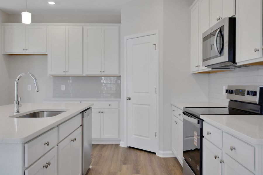 4br New Home in Pooler, GA.  - Slide 13