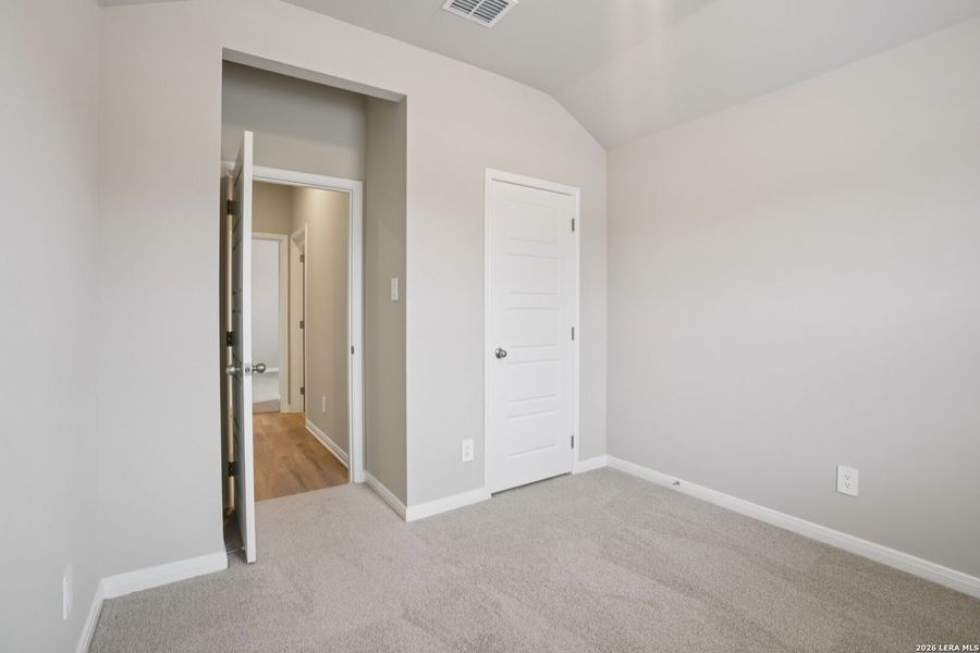 Spacious, unfurnished interior of a new home in Royal Crest, San Antonio (Image 34).