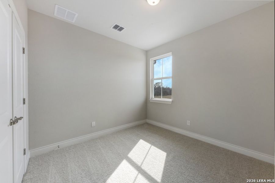 Spacious, unfurnished interior of a new home in Town Creek, New Braunfels (Image 18).