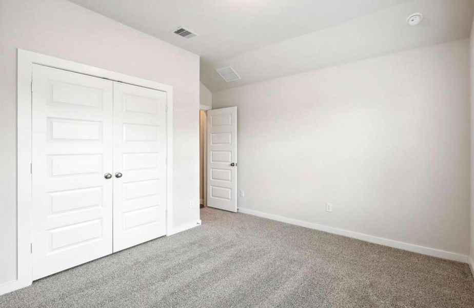 Spacious, unfurnished interior of a new home in Wall Street Village, Richmond (Image 34).