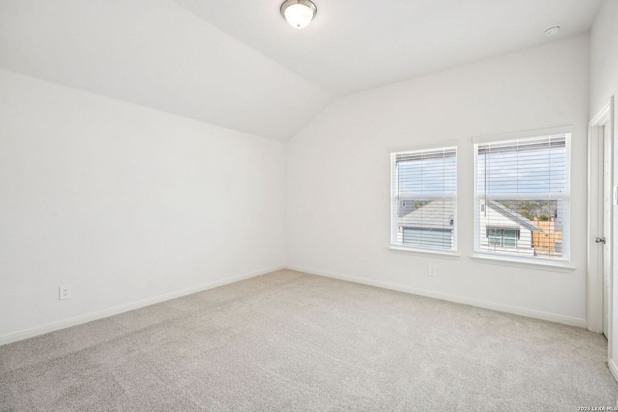 Spacious, unfurnished interior of a new home in Estancia Ranch - Classic Series, San Antonio (Image 49).