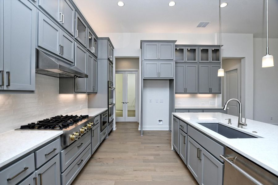 Representative furnished interior of a home built from the Siena III by Giddens Homes in Clearwater Ranch, Liberty Hill (Image 170).