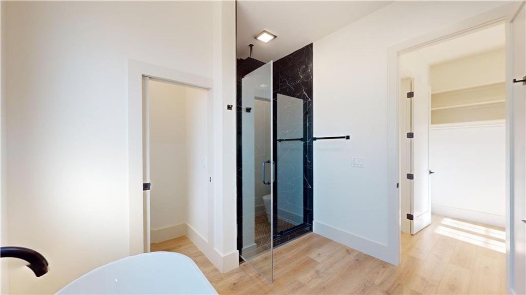 Spacious, unfurnished interior of a new home in , Commerce (Image 18).