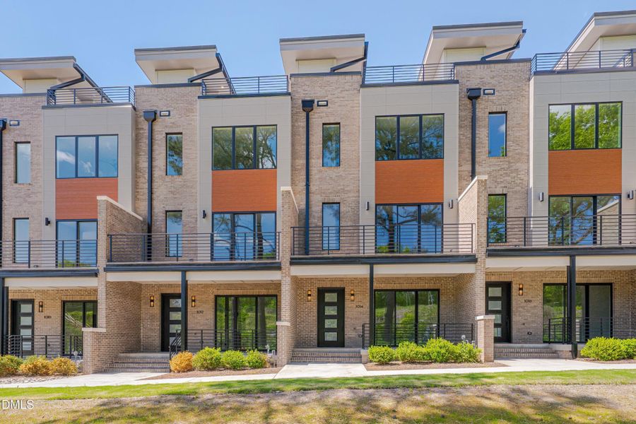 062-Terraces April -62 062-Terraces April -62