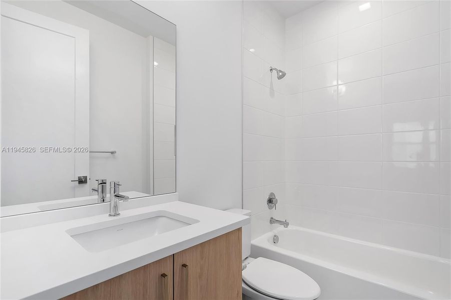 Image 70 of a home in .