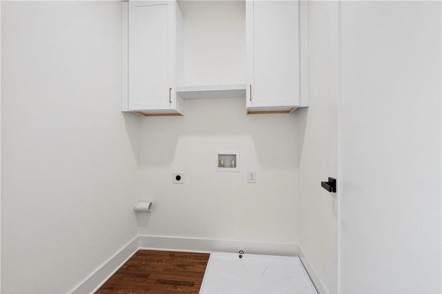 Spacious, unfurnished interior of a new home in , Atlanta (Image 44).