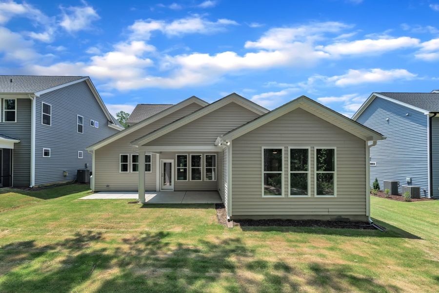 Representative exterior details of a home built from the The Highland by RobuckHomes in Kennebec Crossing, Angier (Image 63). Representative exterior details of a home built from the The Highland by RobuckHomes in Kennebec Crossing, Angier (Image 63).
