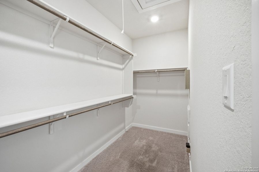 Spacious, unfurnished interior of a new home in August Fields, New Braunfels (Image 23). Spacious, unfurnished interior of a new home in August Fields, New Braunfels (Image 23).