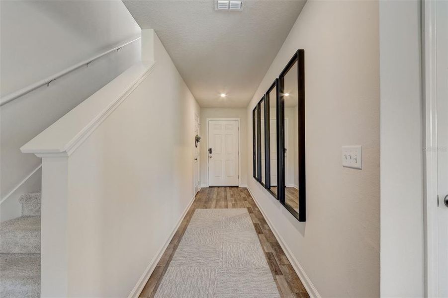 Spacious, unfurnished interior of a new home in Bradbury Creek, Haines City (Image 21). Spacious, unfurnished interior of a new home in Bradbury Creek, Haines City (Image 21).
