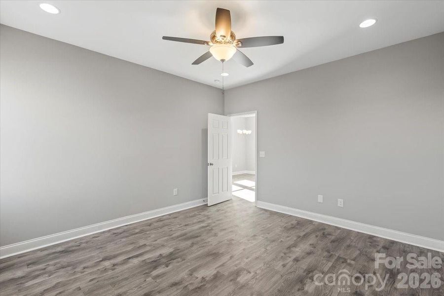 Spacious, unfurnished interior of a new home in , Shelby (Image 14).
