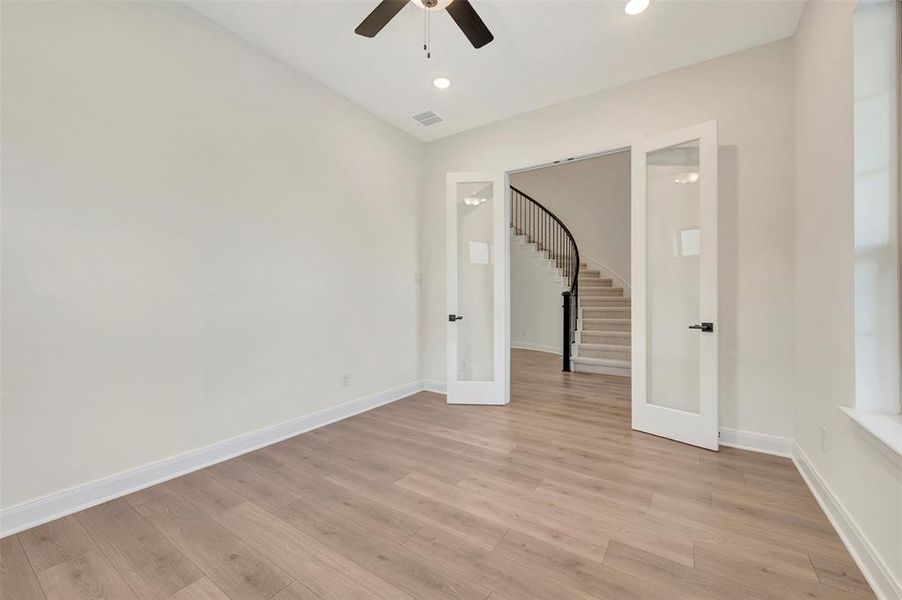 Spacious, unfurnished interior of a new home in South Pointe Manor Series, Mansfield (Image 24).
