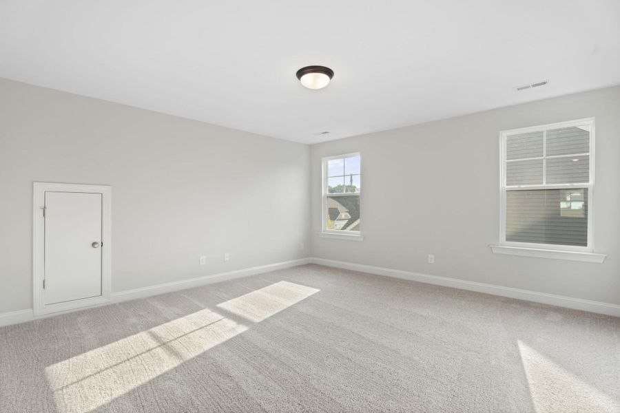 Spacious, unfurnished interior of a new home in Hopewell Garden, Winston-Salem (Image 31). Spacious, unfurnished interior of a new home in Hopewell Garden, Winston-Salem (Image 31).