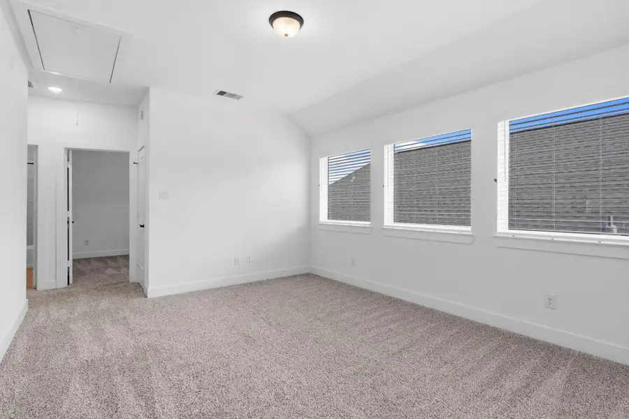 Spacious, unfurnished interior of a new home in Emory Glen, Magnolia (Image 27).