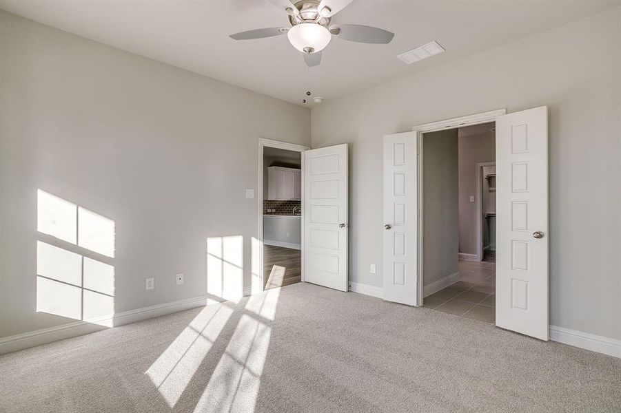 Spacious, unfurnished interior of a new home in Knight's Landing on Eden Road, Arlington (Image 20).
