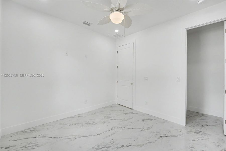 Spacious, unfurnished interior of a new home in , Lehigh Acres (Image 21).
