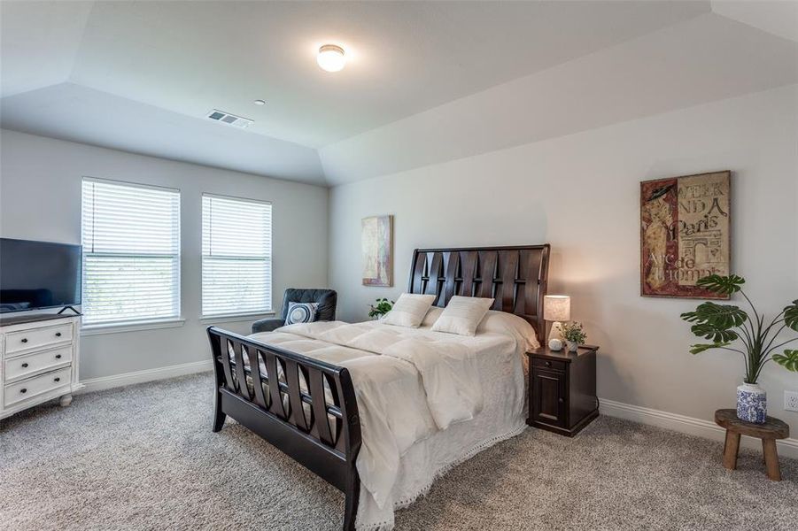 Furnished interior view inside a new home in , Lewisville (Image 11).